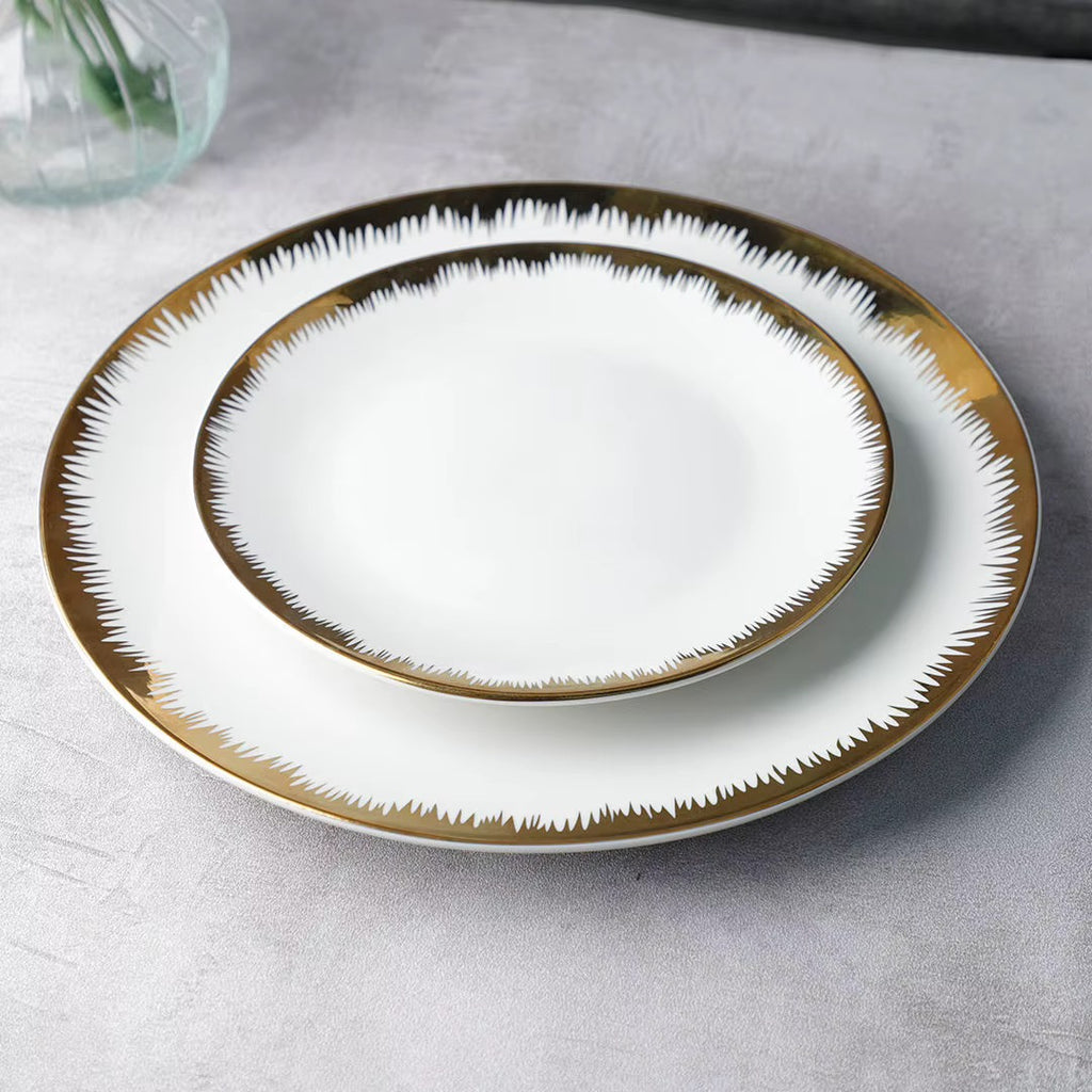 Service d'Assiettes Élégantes – Liseré Doré Effet Dentelé