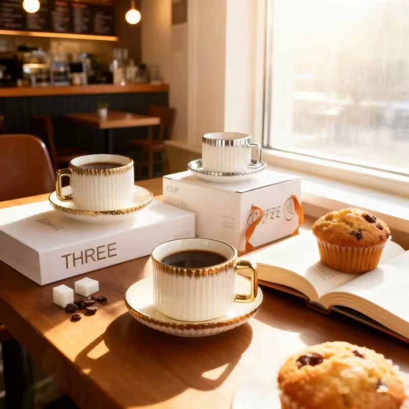 Tasse et sous tasses 12 pièces