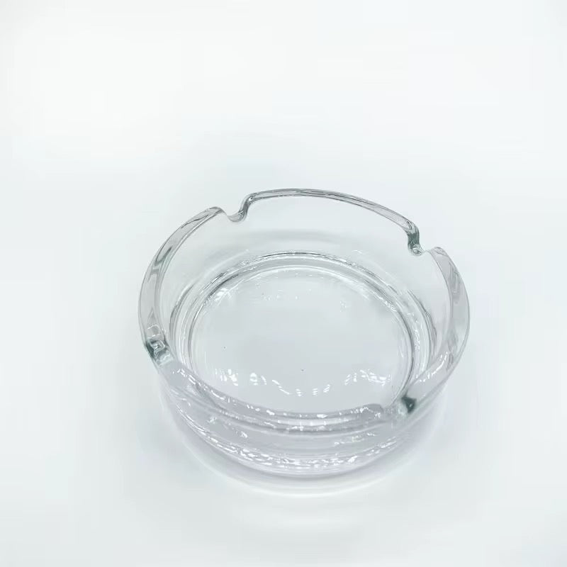 Cendrier en verre transparent