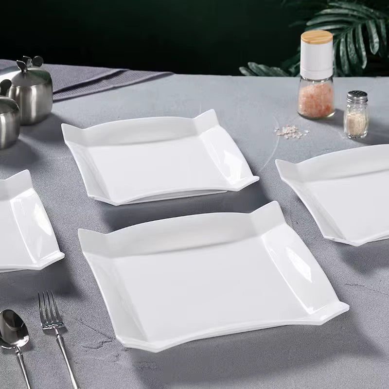 Service d'Assiettes Design en Porcelaine Blanche